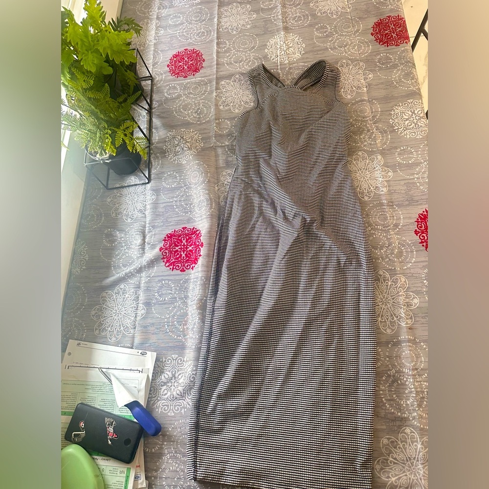 Lululemon picnic dress size 6